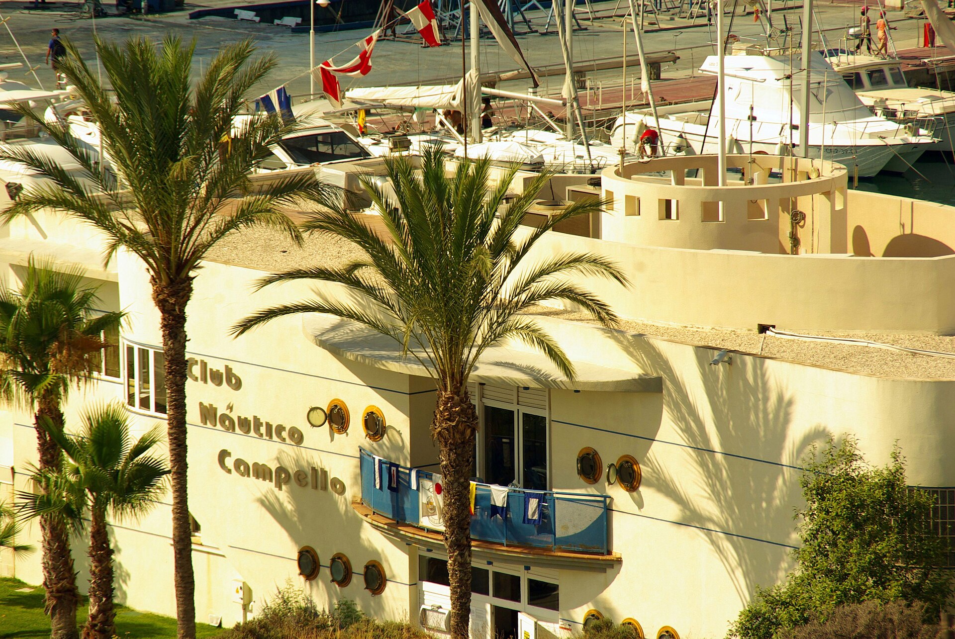 ® Ð ┼ EL CAMPELLO Un DÍA en el PUERTO_PERSONAJES 03.03