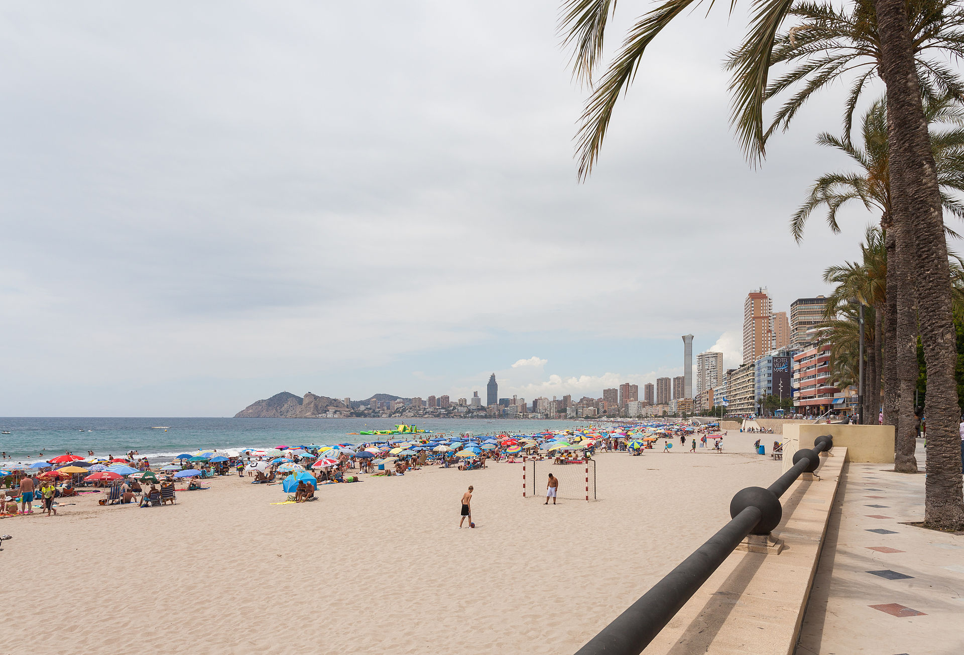 Playa de Poniente, Benidorm, España